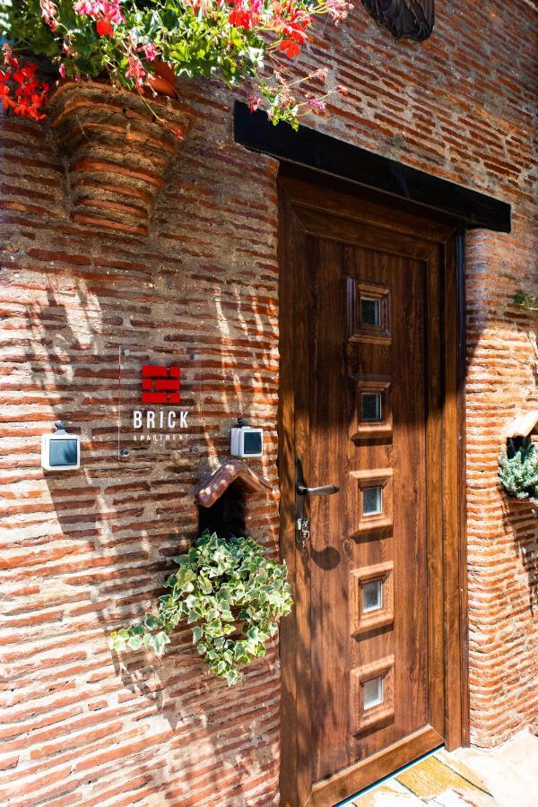 Brick Apartment バイナ・バシュタ エクステリア 写真
