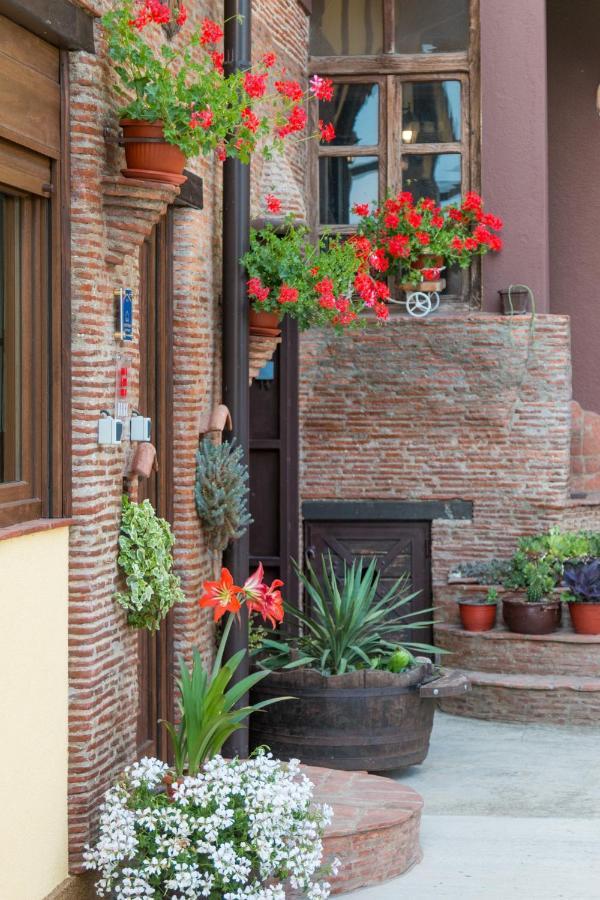 Brick Apartment バイナ・バシュタ エクステリア 写真