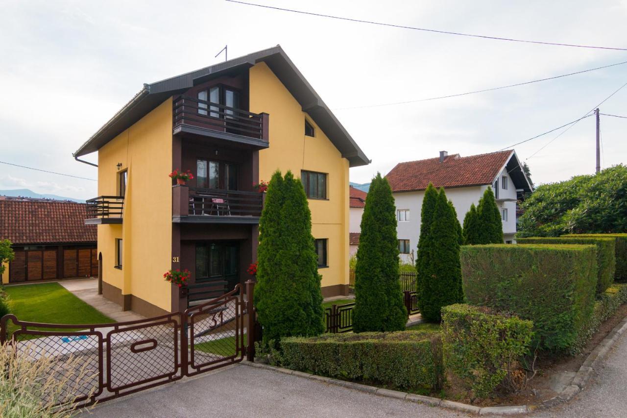 Brick Apartment バイナ・バシュタ エクステリア 写真